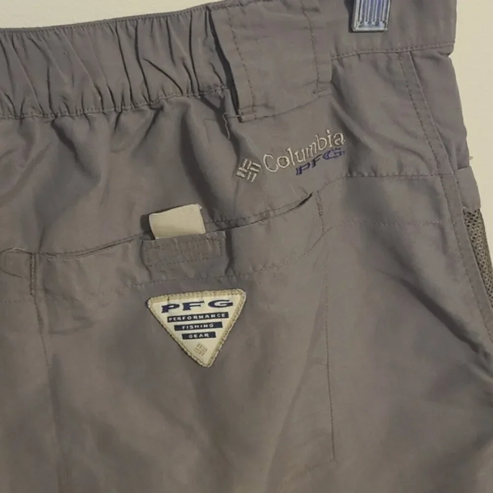 Columbia | Men's Gray Khaki Hiking or Fishing Shorts (Waist Size 36) - Picture 10 of 11